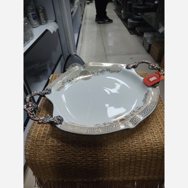 شیرینی خوری گلدکیش
