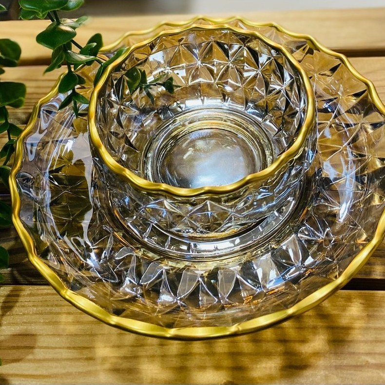 پیش دست و پیاله آجیل خوری